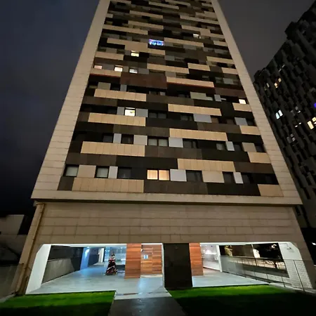 Coruna House 아파트 *