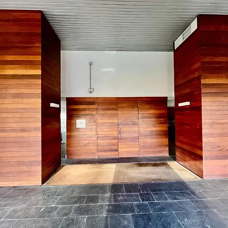 아파트 Coruna House